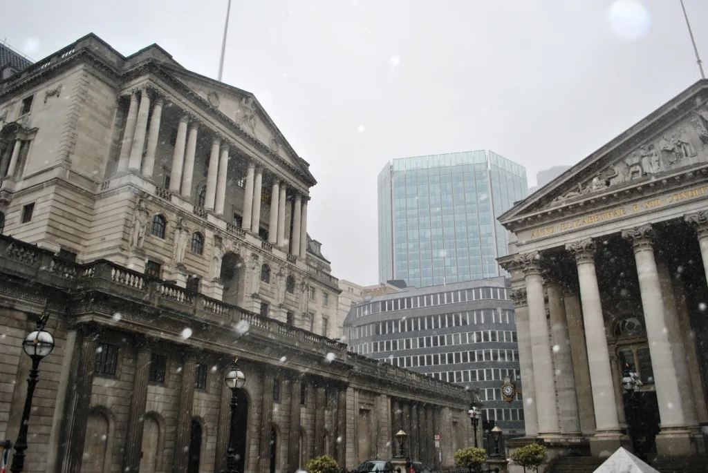 Bank Rate Held at 3.75%, but 3 of 9 Voted to Raise It